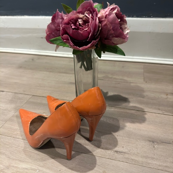 Steve Madden Orange Heels - Picture 2 of 5